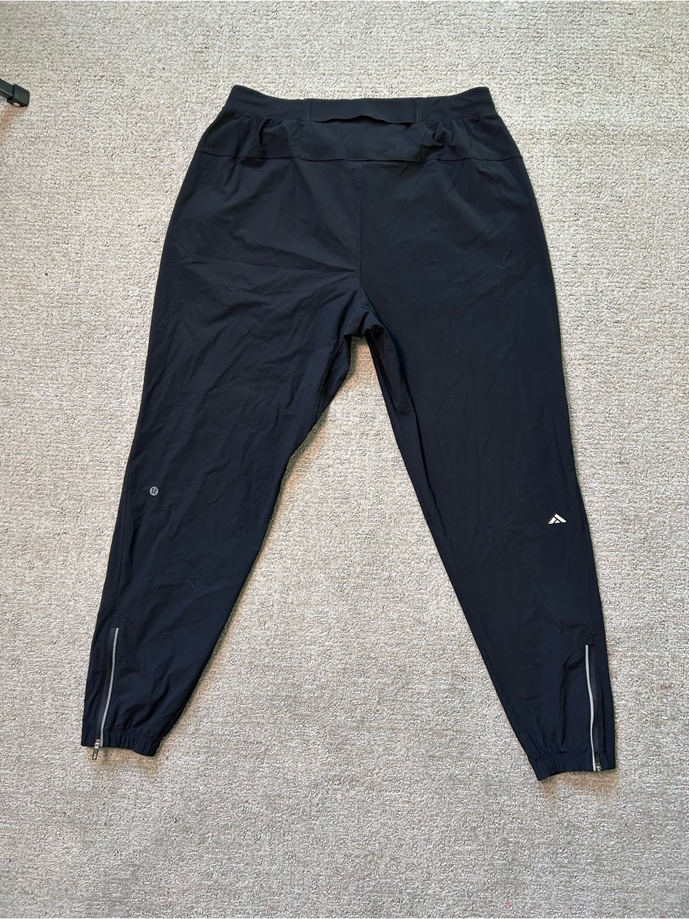 Lululemon Surge Joggers pants Mens Size L black 28" Inseam Running Gym
